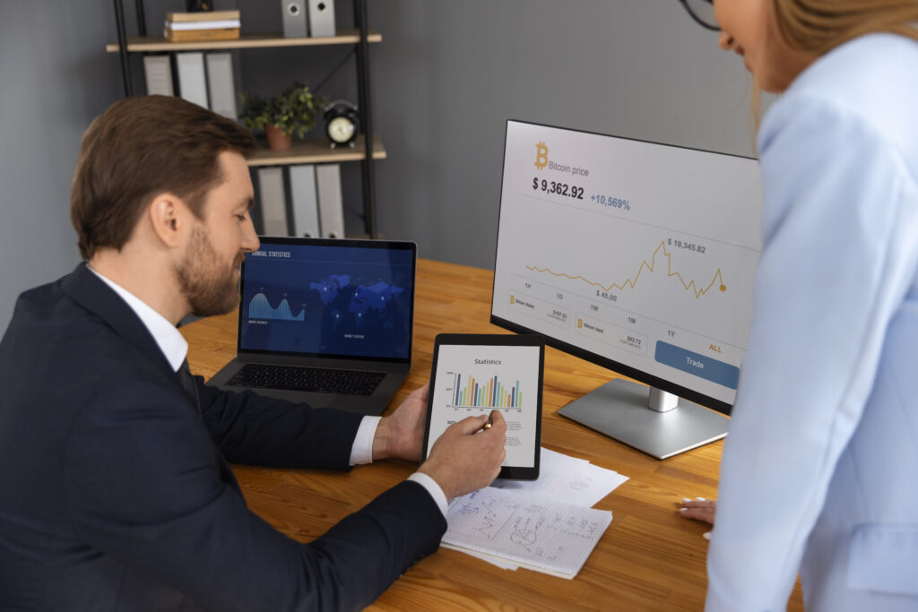 Deciding on Construction Management Software for Small Businesses 4 Deciding on Construction Management Software for Small Businesses